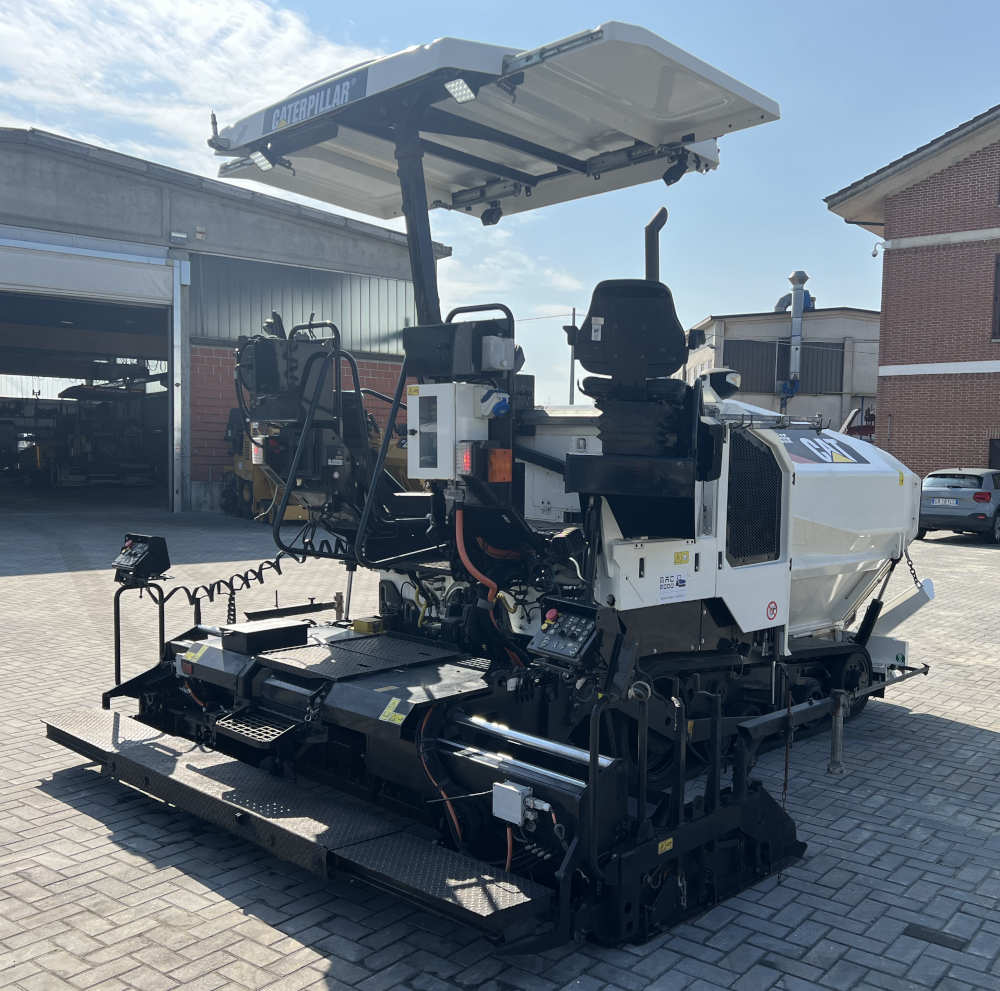 Usato 2016 Caterpillar AP 355F