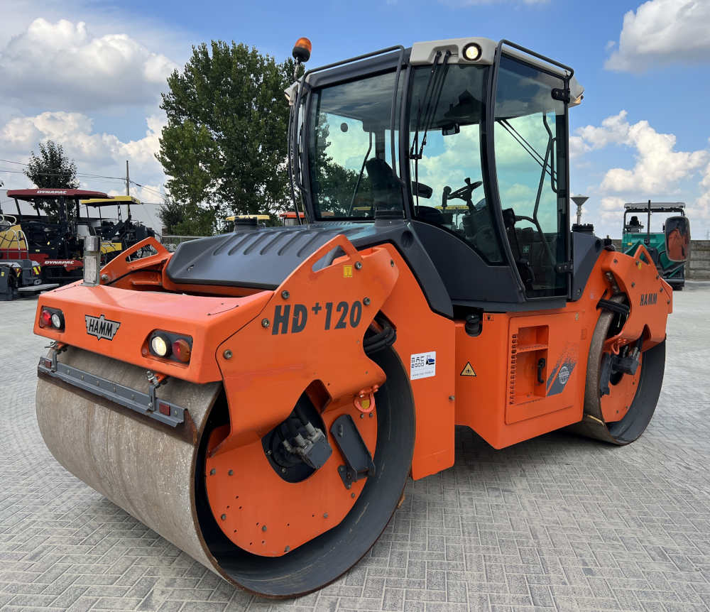 Usato 2010 Hamm HD+ 120 VV