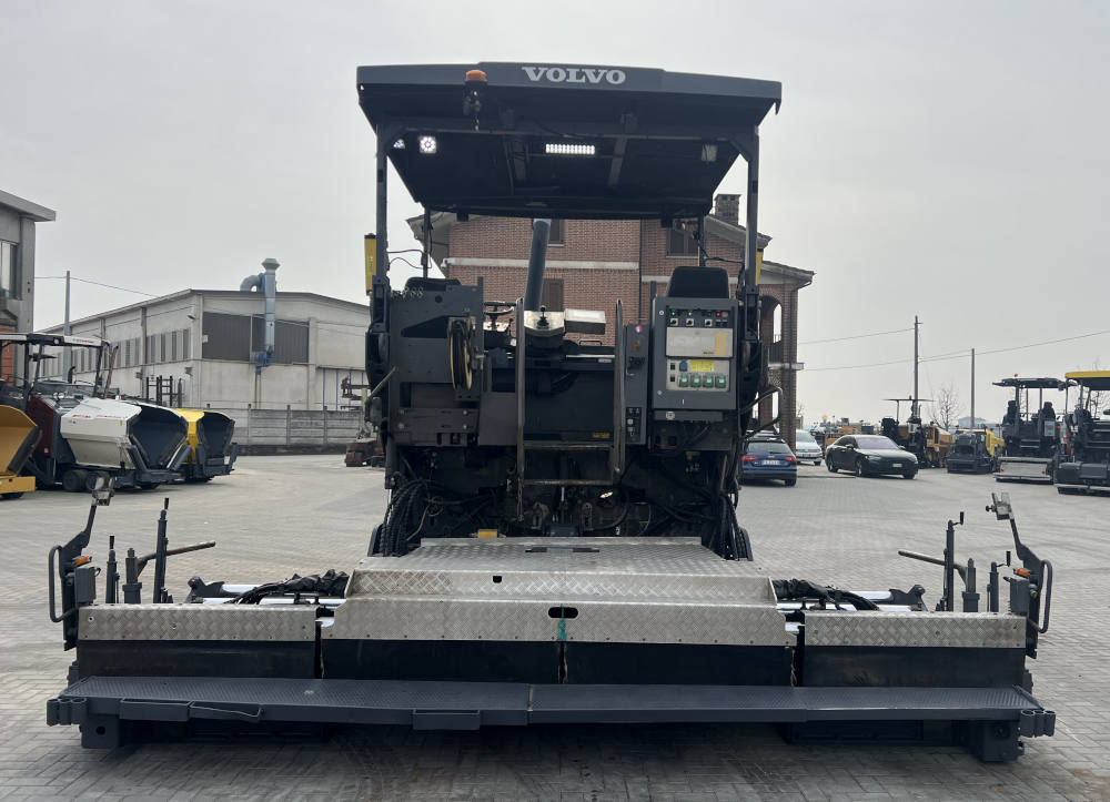 Usato 2015 Volvo P 6870C