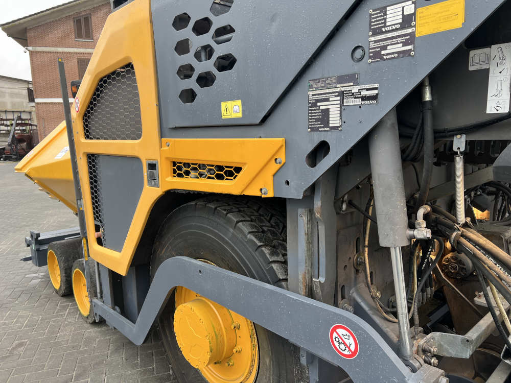 Usato 2014 Volvo P 6870C