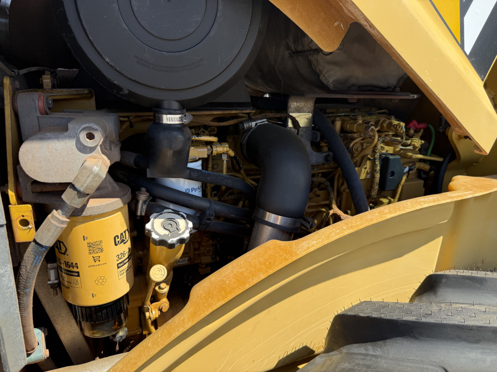 Usato 2010 Caterpillar CP 74
