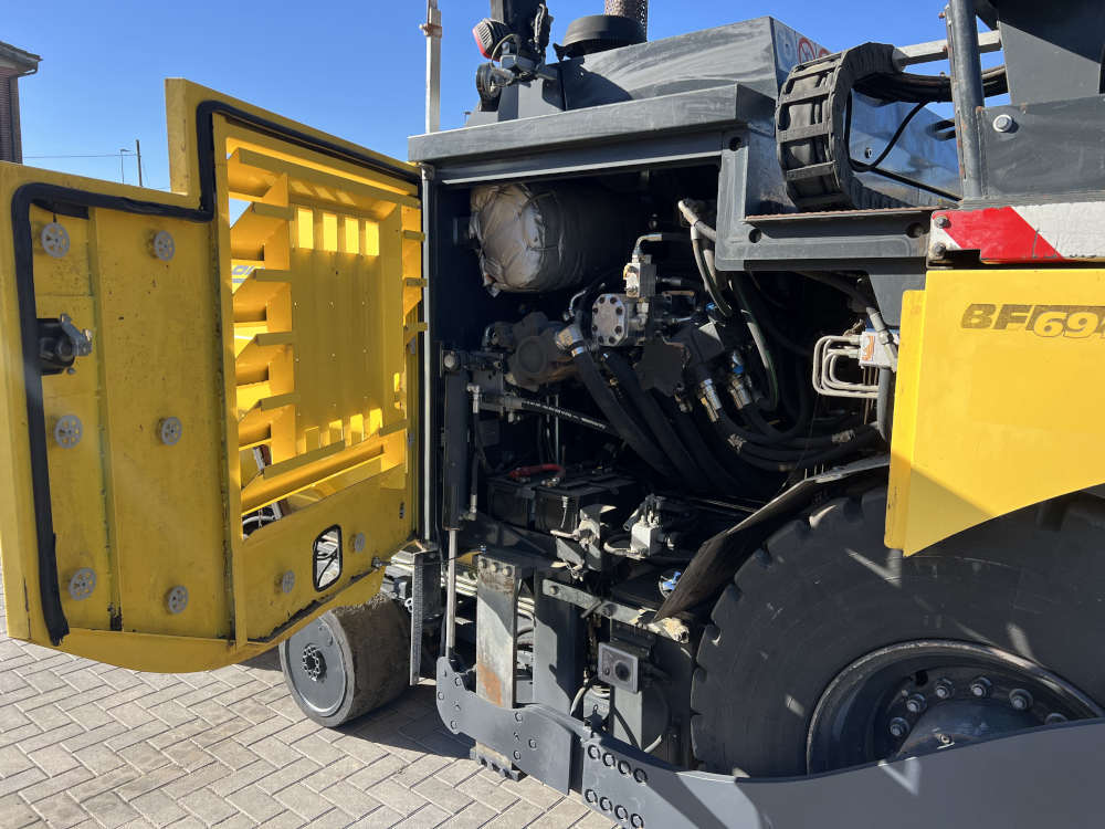 Usato 2009 Bomag BF 691P