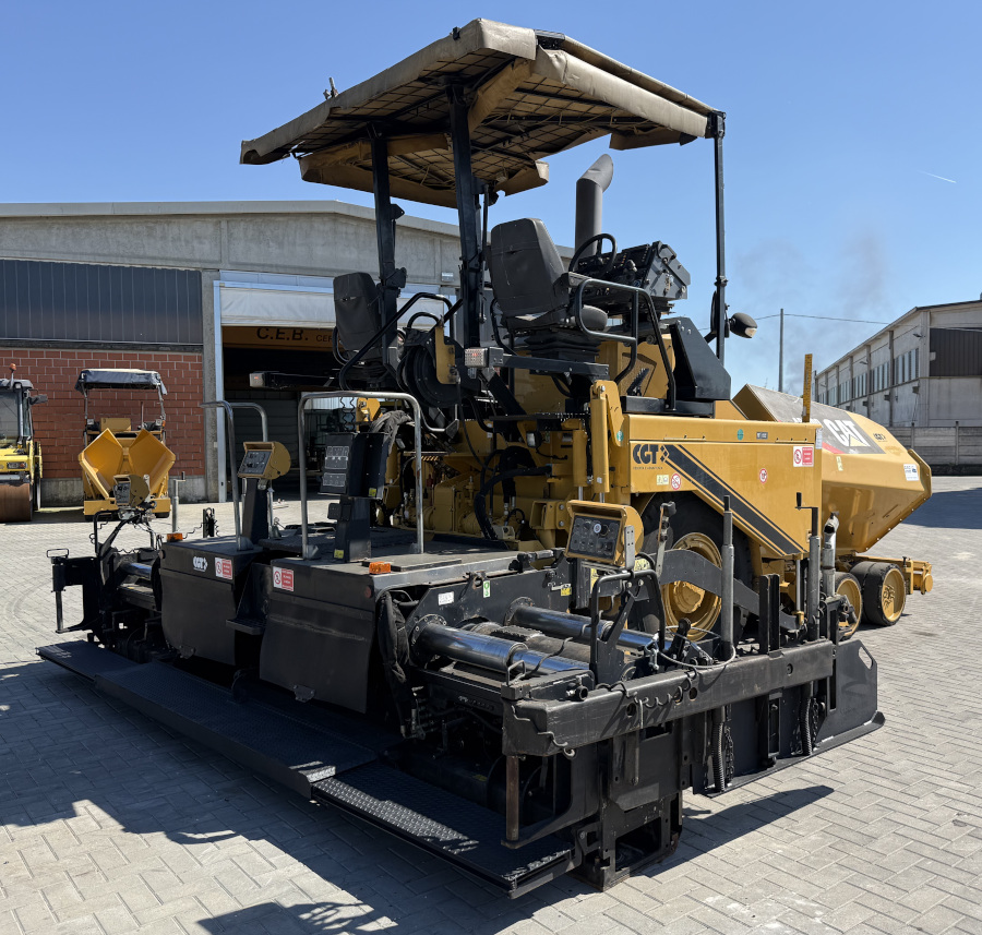 Usato 2010 Caterpillar AP 600D