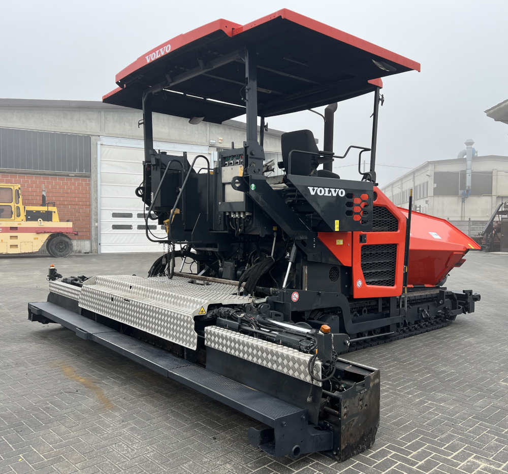 Usato 2017 Volvo P 7820C