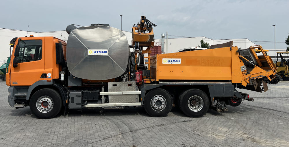 Usato 2012 Daf / Secmair CF 85.460 / Secmair Chipsealer BCG 500