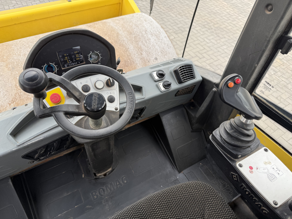 Usato 2021 Bomag BW 216 DH-5
