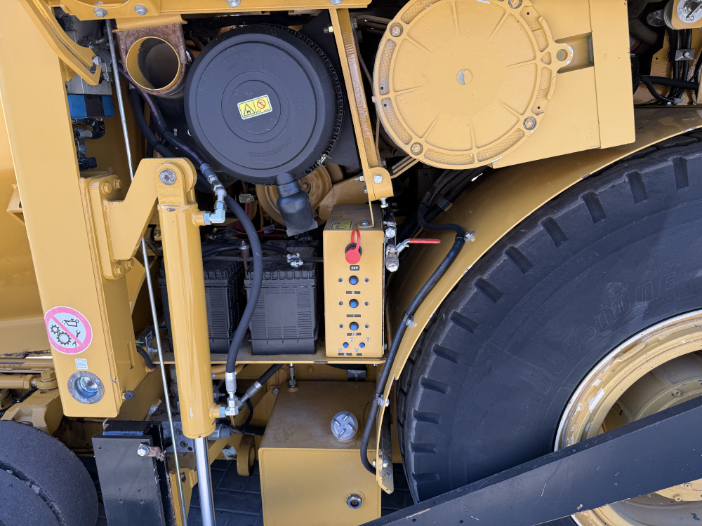 Usato 2010 Caterpillar AP 600D