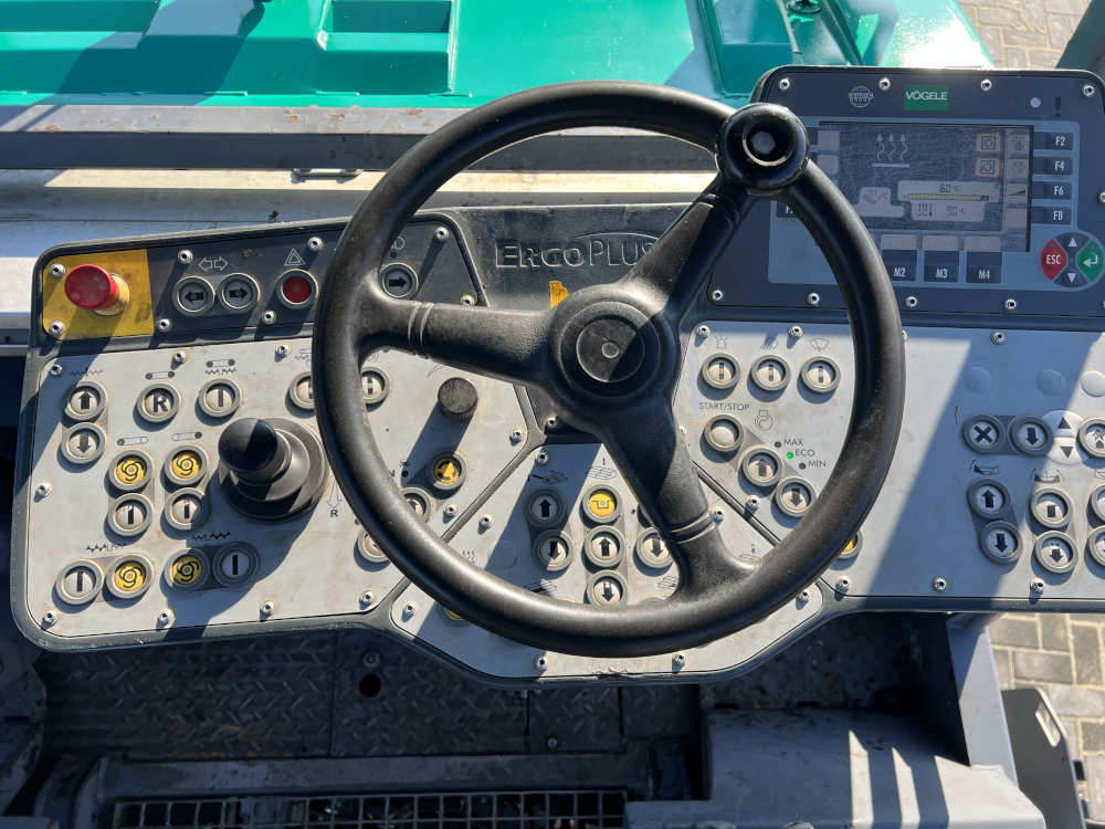 Usato 2014 Vogele S 1303-3i