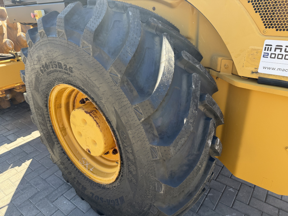 Usato 2010 Caterpillar CP 74