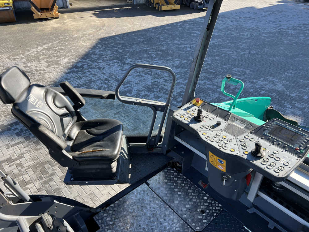 Usato 2021 Vogele Super 2100-3i