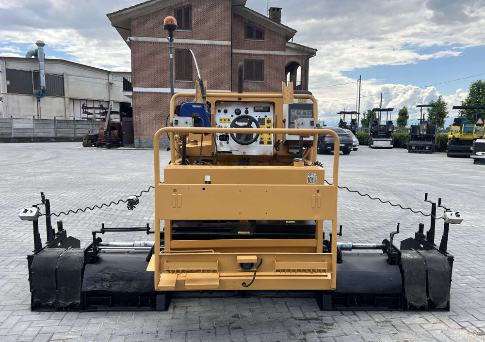 Usato 2017 Caterpillar AP 255E