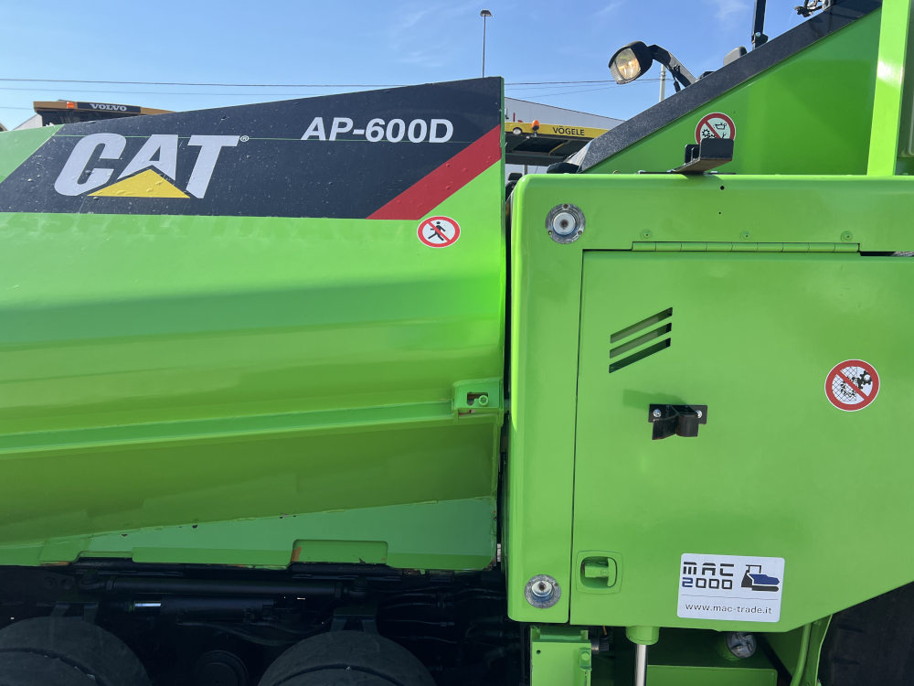 Usato 2010 Caterpillar AP 600D