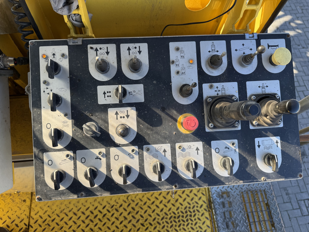 Usato 2016 Bomag BM 2000/60-2