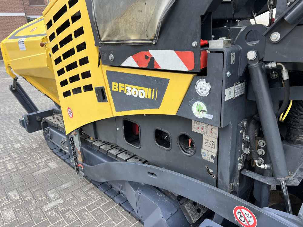Usato 2019 Bomag BF 300 C-2