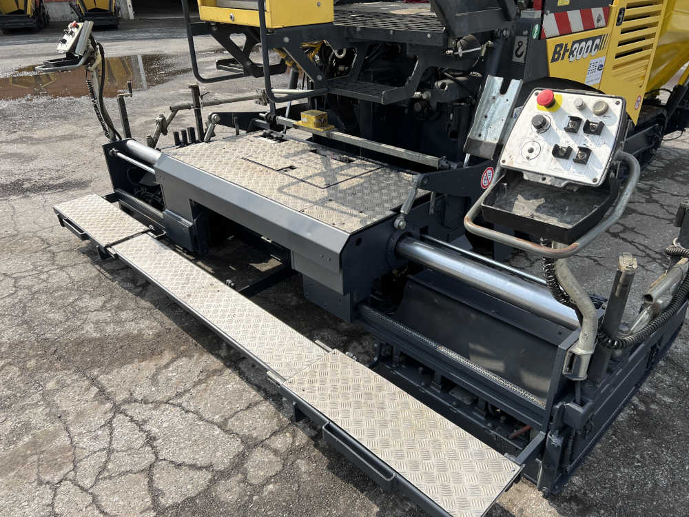Usato 2011 Bomag BF 300C -1040-