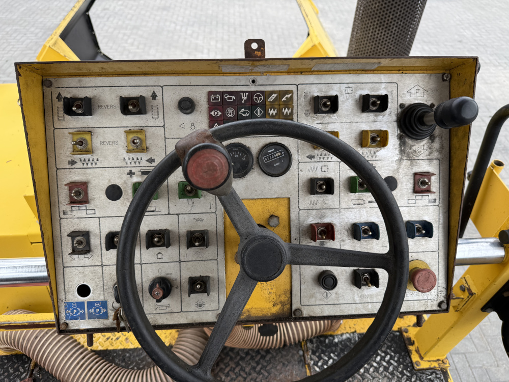 Usato 2011 Ammann AFW 350G -28A-