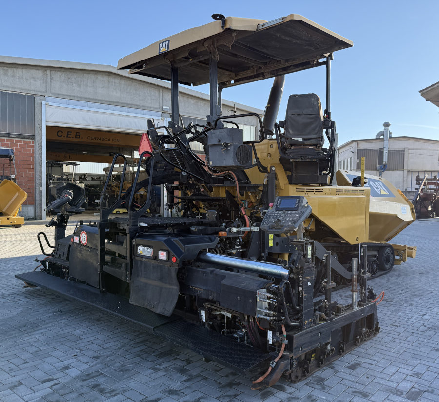 Usato 2017 Caterpillar AP 655F
