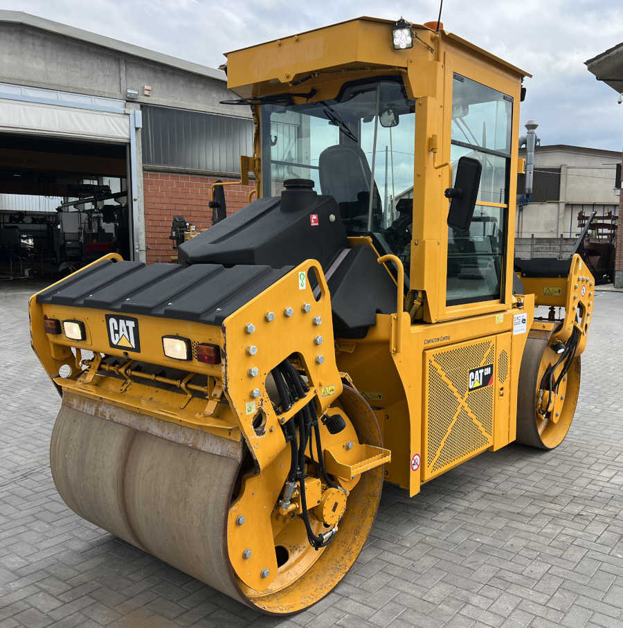 Usato 2017 Caterpillar CD 8