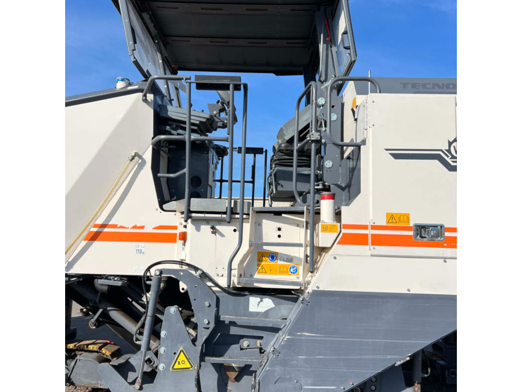 Usato 2014 Wirtgen W 200i -081-