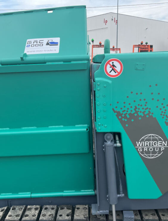Used 2011 Vogele Super 800 -288-