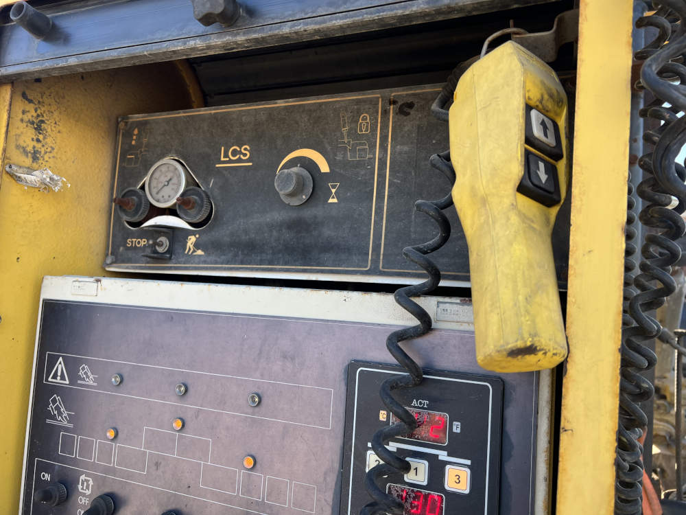 Usato 2009 Bomag BF 691P