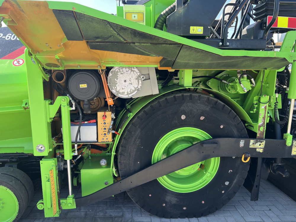 Usato 2010 Caterpillar AP 600D