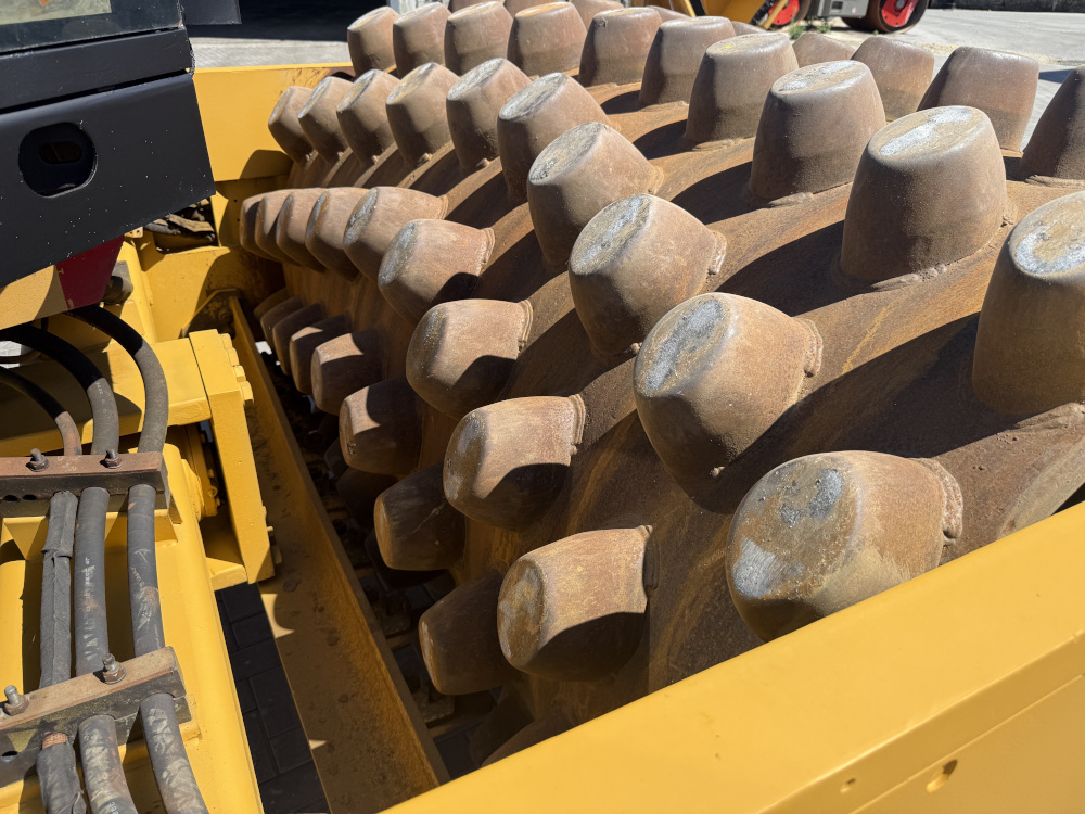 Usato 2010 Caterpillar CP 74