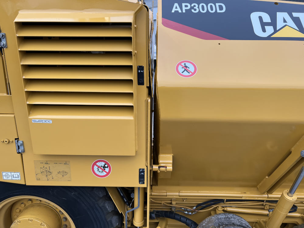 Usato 2014 Caterpillar AP 300D -138-