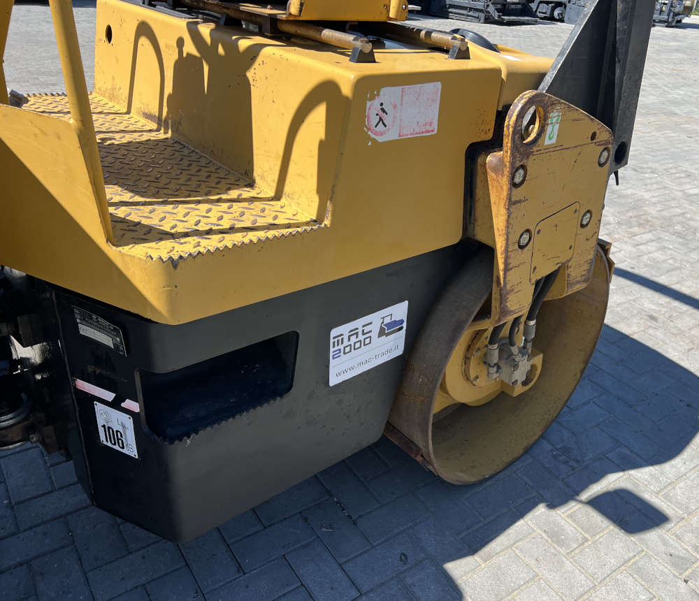 Usato 2006 Caterpillar CB 334E