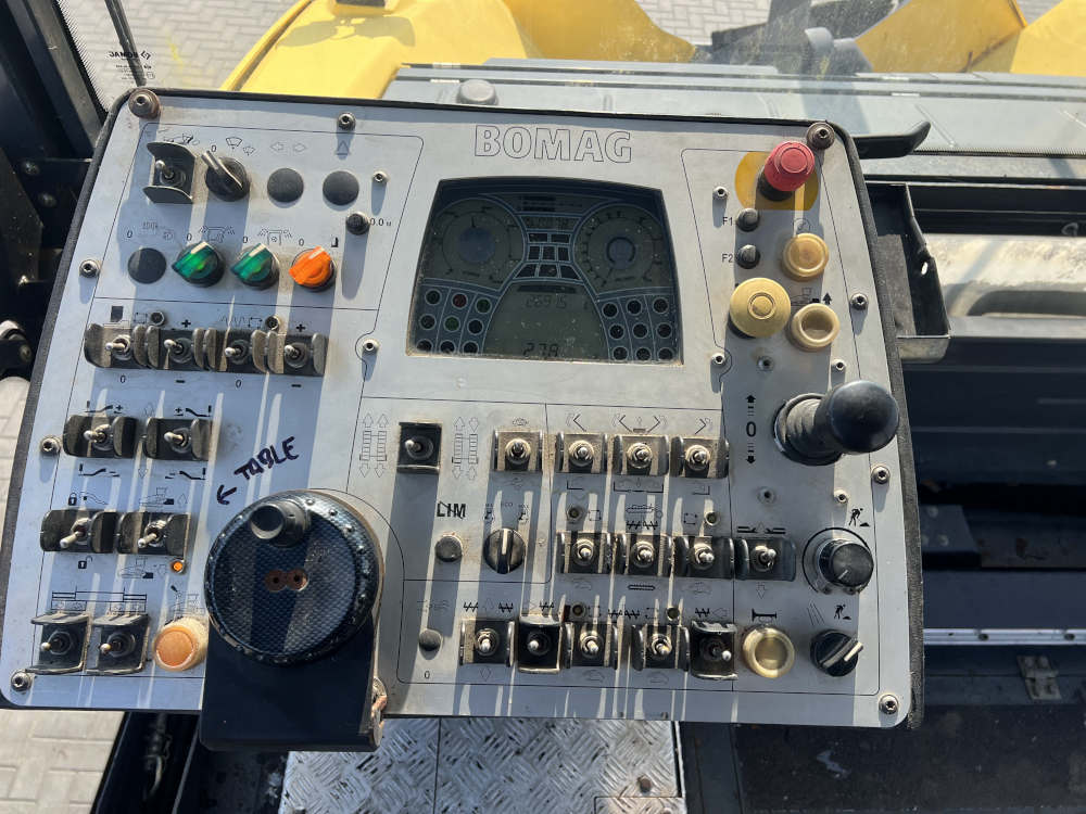 Usato 2014 Bomag BF 600C-2
