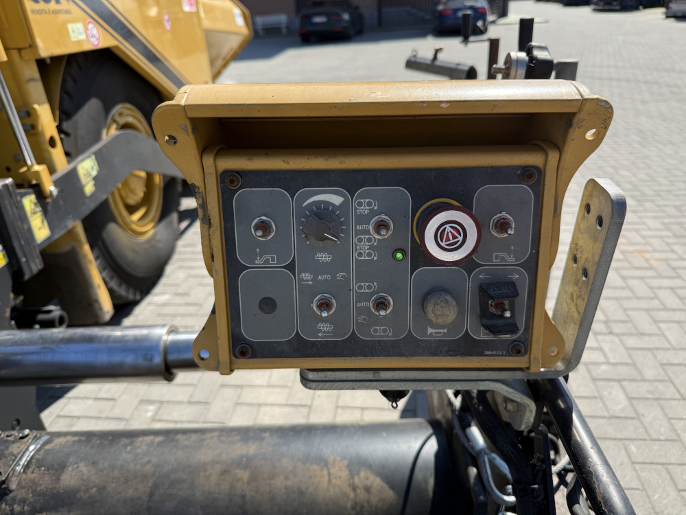 Usato 2010 Caterpillar AP 600D