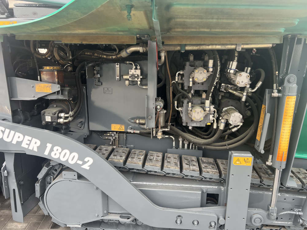 Usato 2011 Vogele S 1800-2