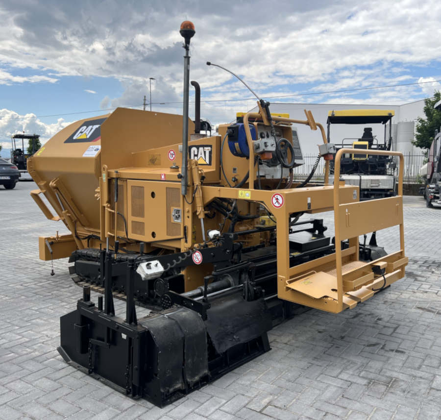 Usato 2017 Caterpillar AP 255E