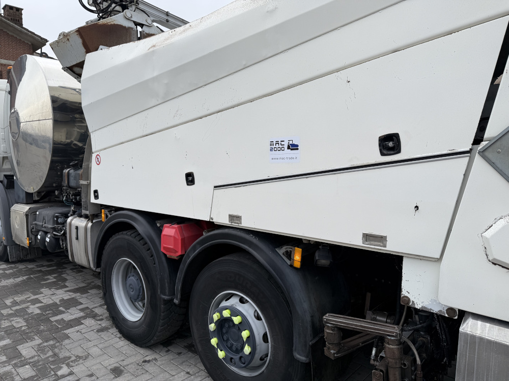 Usato 2008 Mercedes / Secmair 2536 / Chipsealer BCG 500