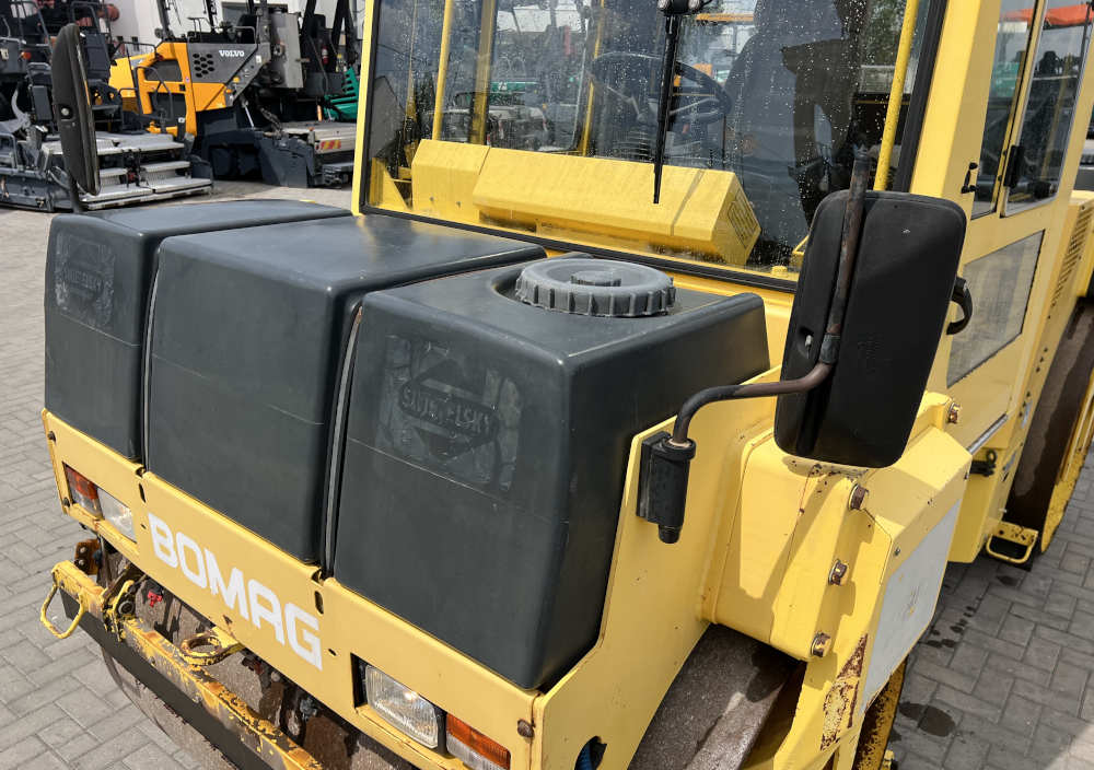 Usato 2001 Bomag BW 151 AD-2
