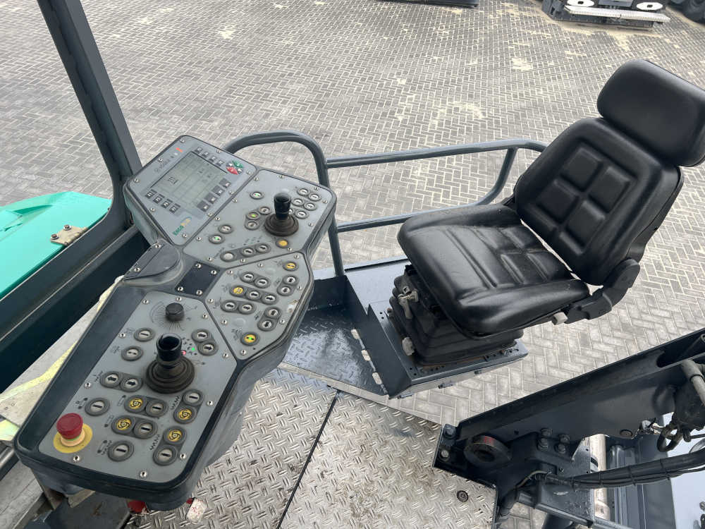 Usato 2011 Vogele S 1800-2