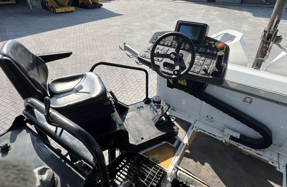 Usato 2016 Caterpillar AP 355F