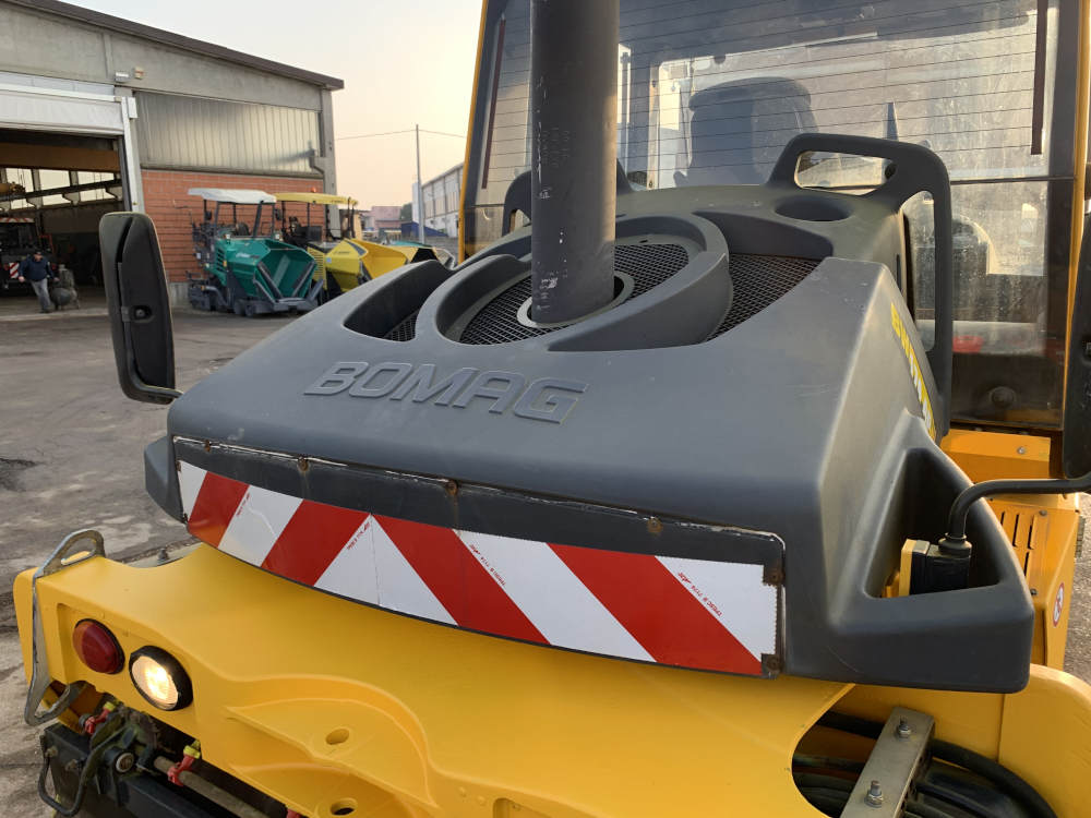 Usato 2010 Bomag BW 174 AP-4 AM
