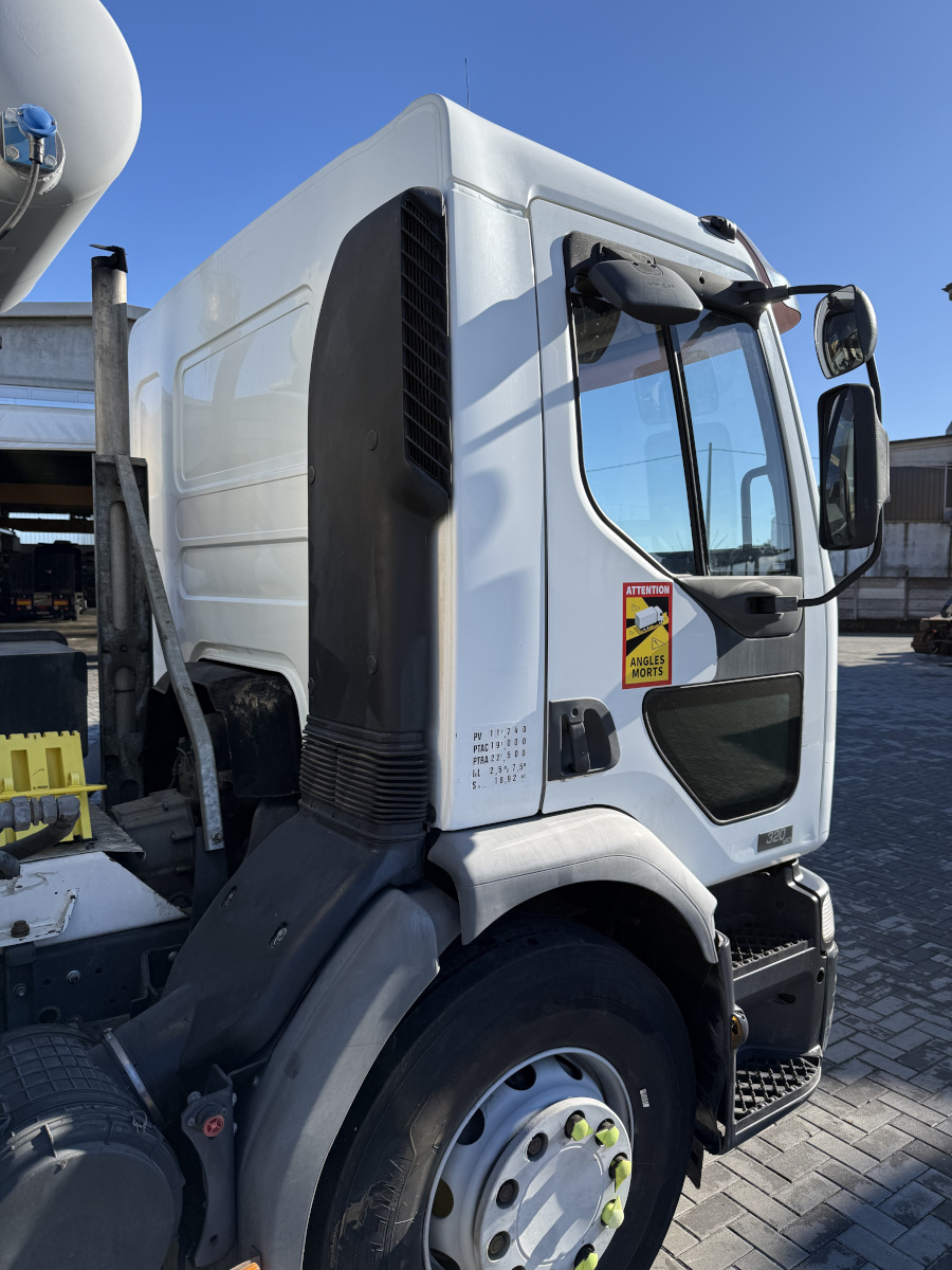 Usato 2005 Renault / Rincheval Premium 320 Dci / EPA