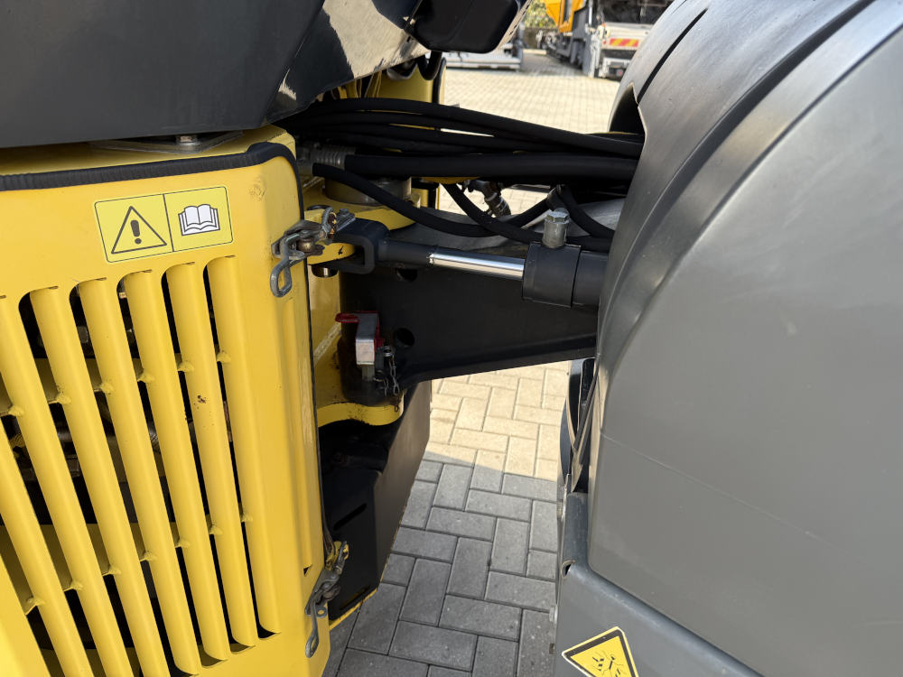 Usato 2006 Bomag BW 151 AD-4