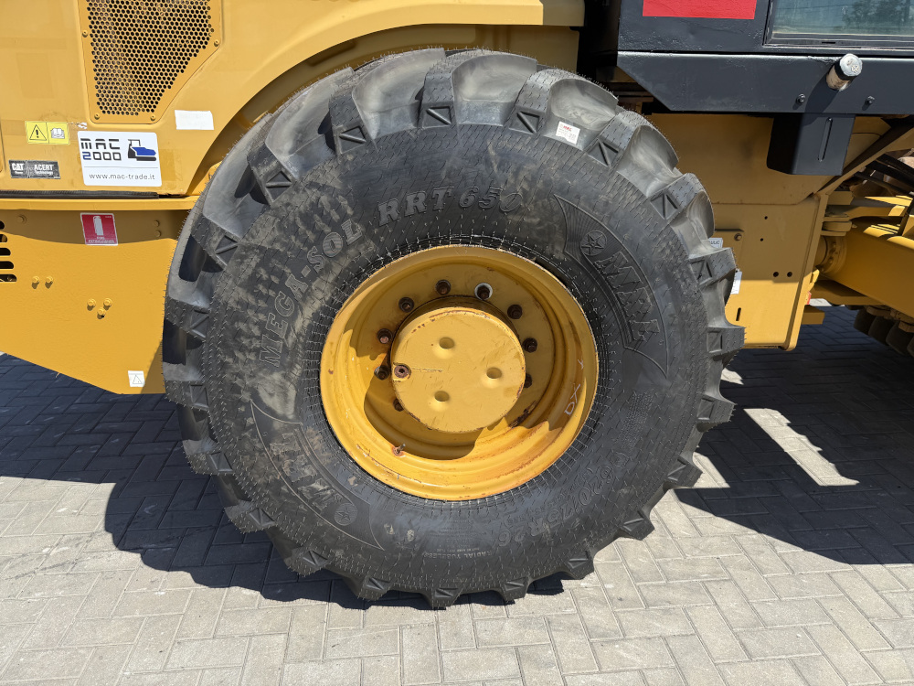 Usato 2010 Caterpillar CP 74