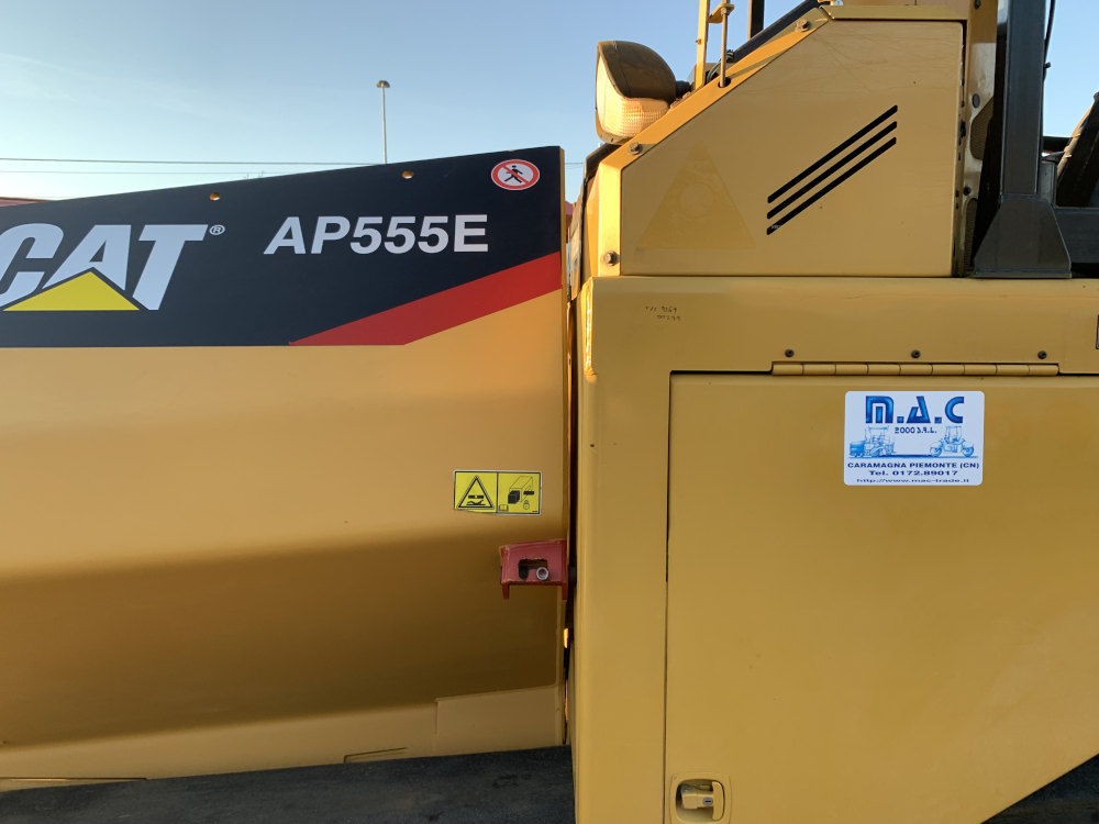 Usato 2013 Caterpillar AP 555E