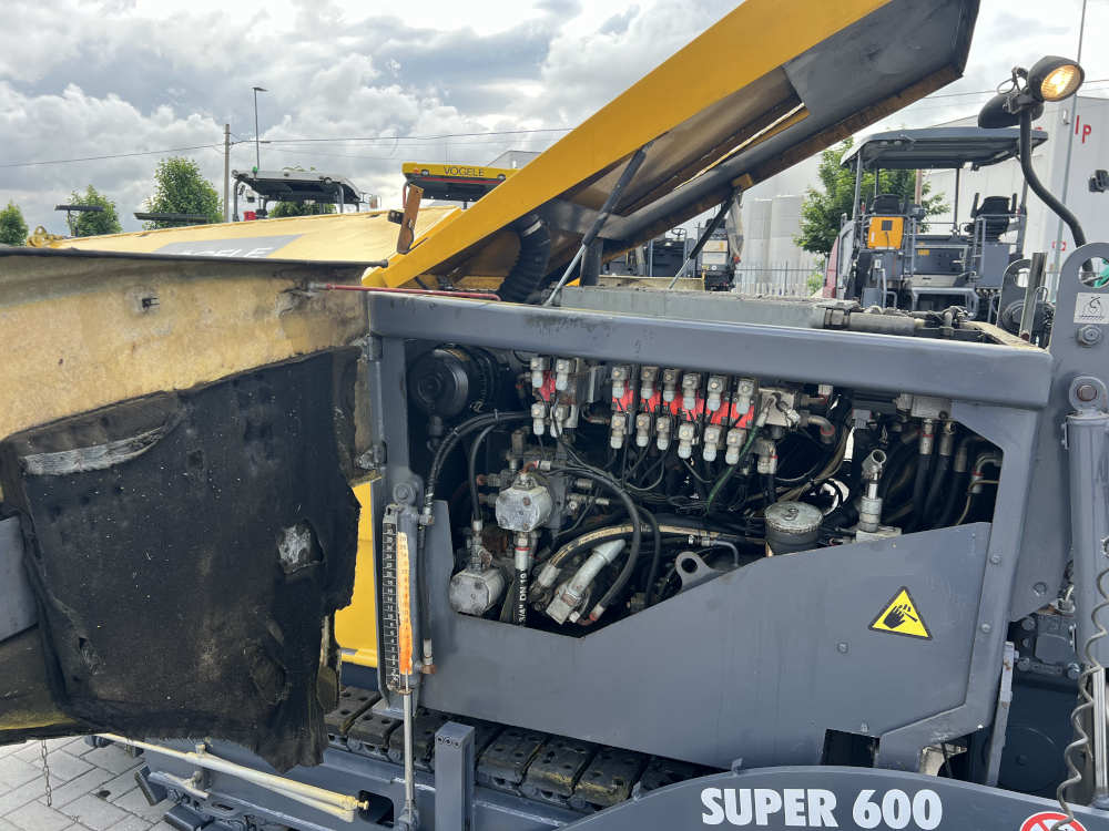 Usato 2005 Vogele Super 600