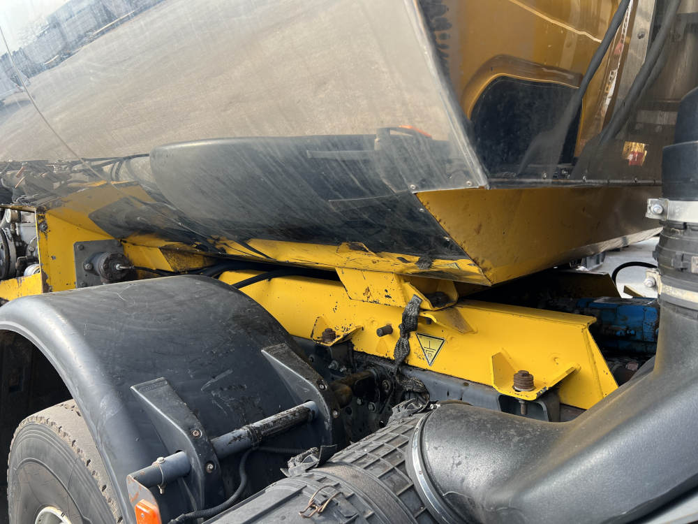 Usato 2006 Renault Kerax 420 / Secmair Major BCG 500