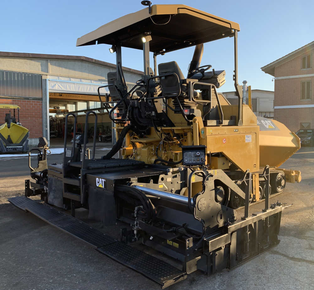 Usato 2013 Caterpillar AP 555E