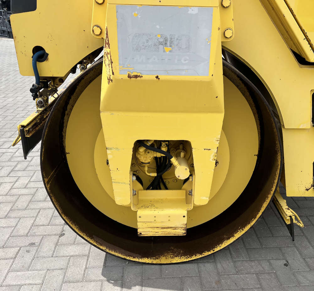 Usato 2001 Bomag BW 151 AD-2