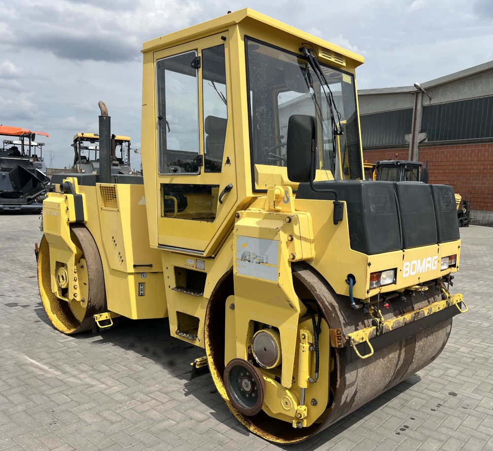Usato 2001 Bomag BW 151 AD-2