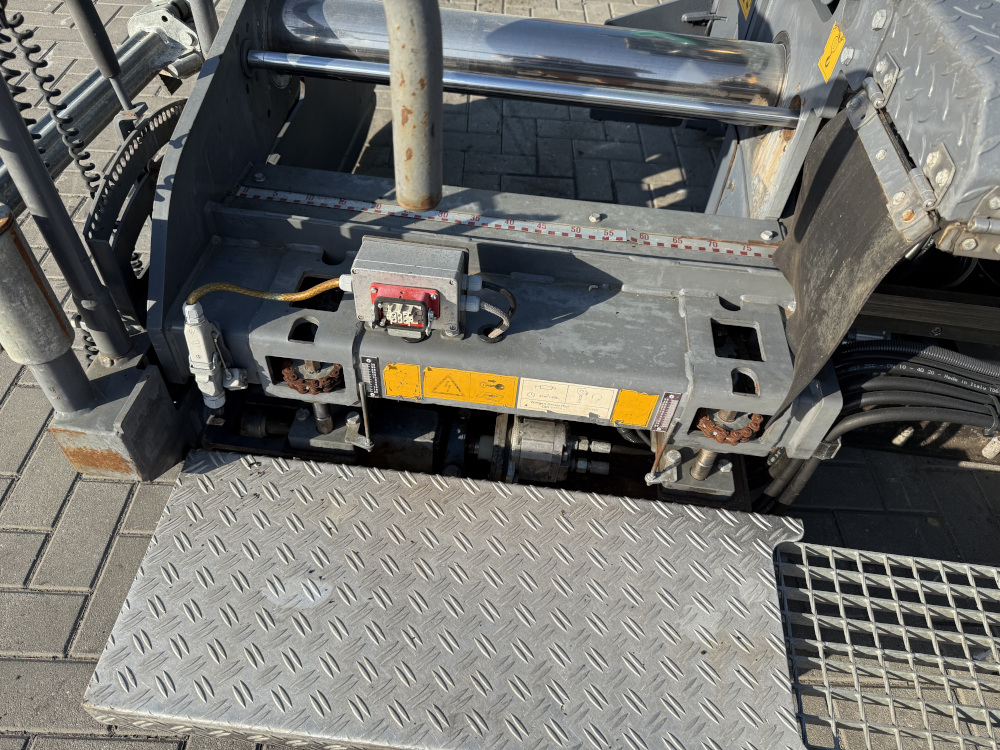 Usato 2021 Vogele S 1303-3i