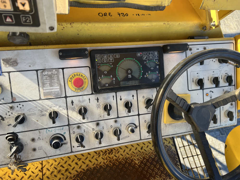 Usato 2009 Bomag BM 1300/30