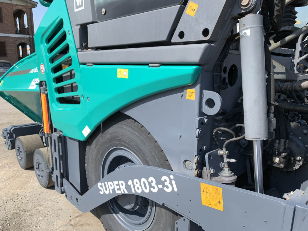 Usato 2016 Vogele S 1803-3i